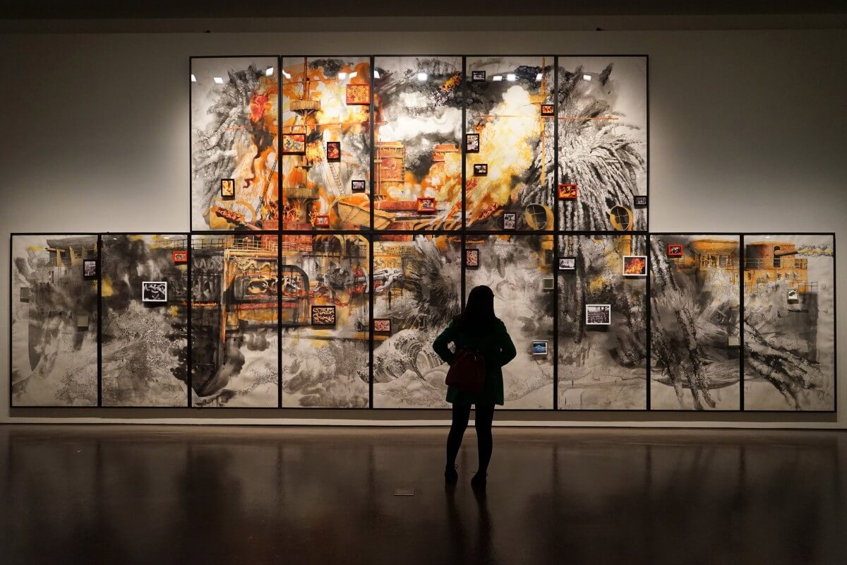 Jangan pakai flash buat foto